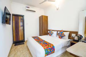 FabHotel Luminous Beach Resort - Nr Morjim Beach