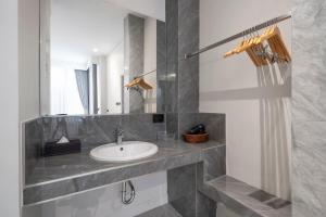 Sclass Penthouse Luxury 8-Bedrooms Center Old City