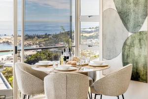 Ocean View 2 bed Apt in Camps Bay Skyline Heights