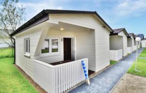 2 Bedroom Amazing Home In Przewloka