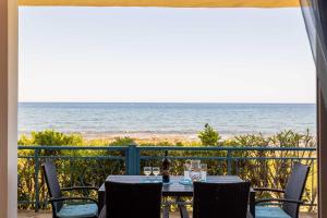 Agrilos Seafront Serenity - Waterfront Oasis