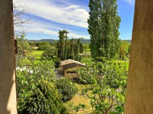 Maisons de vacances Villa familiale avec studio et piscine, Villecroze : photos des chambres