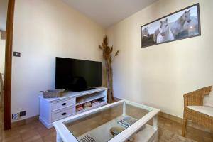 Villa Isabelle- Large bright house with courtyard!