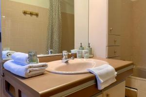 Maisons de vacances Villa Isabelle- Large bright house with courtyard! : photos des chambres