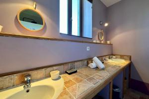 Maisons de vacances Le Magnan - Stone family home in Castries! : photos des chambres