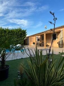 Villas 3 bedroom house with pool : photos des chambres