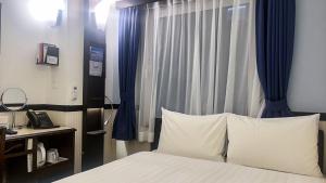 Toyoko Inn Tokyo eki Yaesu Kita guchi