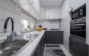 Amazing Apartment In Pula With Wifi 