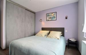 Appartements La Maison Bleue en Iroise - Randonnees GR34 - Plage 10 min a pieds - wifi, velos VAE gratuits, jardin - Exposition plein Sud : photos des chambres