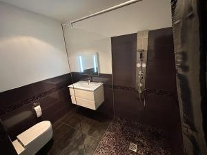 Villas Magnifique villa VUE MER, piscine, 190 m2 , 4 chb, 3 sdb, clim : photos des chambres