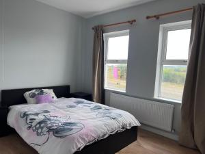 Cheerful countryside cottage