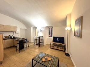 Studio vieux nice coulee verte