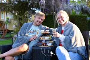Insolites à Chimay - Roulottes et Manoir - Roulotte Colibri