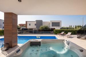 Villa Old Olive IV by Vivi Rent