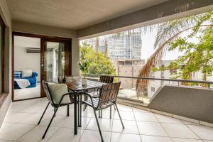 3bed luxury apartment sandton city