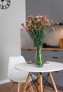 Legnicka Residence Studio Apartments with AC - ProperUNIT