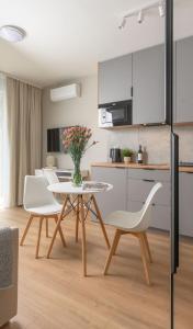 Legnicka Residence Studio Apartments with AC - ProperUNIT