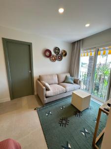 Espectacular estudio en Puerto Cabopino RECIEN REFORMADO