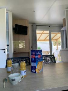 Campings Camping 3 etoiles - Piscine - eeeddg : photos des chambres