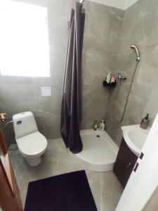 Chata pre hostí s ohniskom