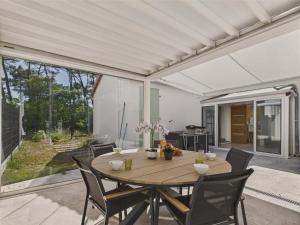 Piscine & accès à la réserve de la Belle-Henriette