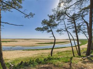 Maisons de vacances Piscine & acces a la reserve de la Belle-Henriette : photos des chambres
