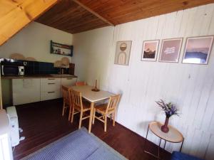 Chata pre hostí s ohniskom