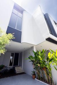 TownHouse6 2BR MonkeyHill