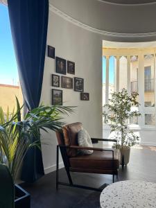 Luminoso ático con vistas a la iglesia, Casa Ángel Giner