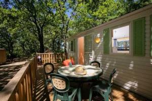 Campings Chalet 4 etoiles - Piscine - ccafdif : photos des chambres