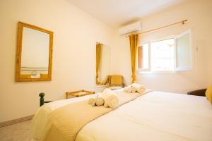 Yellow Sun Suite img16