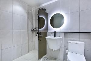 Brown Dot Gumi Okgye