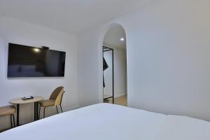 Brown Dot Gumi Okgye