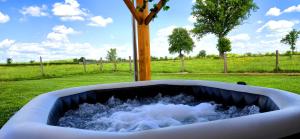 Sejours a la campagne La Luna - Tiny House Spa - Romantique & Nature : photos des chambres