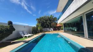 3 bed, Pool and Grass Garden, Chaweng, Spacious