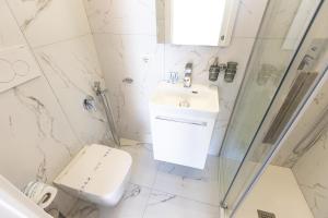 Constance Terrace Apartment by Rental in Rome