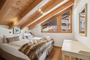 Duplex Piste Rouge by Miggins