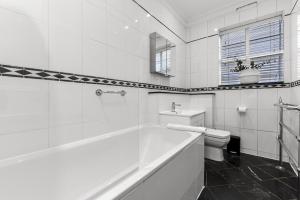 2 Bed Apartment- Mayfair 1