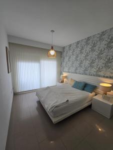 Las Lomas De Roquetas Beach