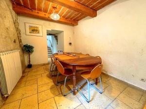 Maisons de vacances Spacieuse maison de village, centre de Lorgues : photos des chambres