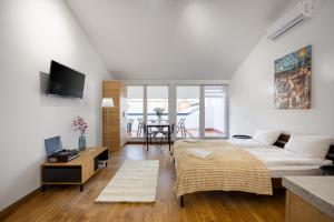 Апартаменти на Площі ринок 3