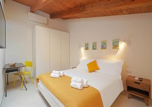 Sa Madalena Rooms And Apartments