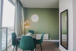 THE OLIVE SUITE At The Rotunda