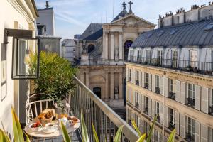 Suite with Balcony room in Le Pradey