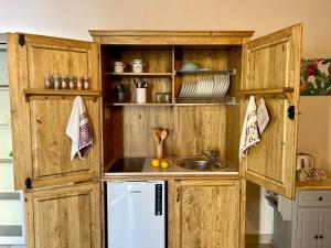 Suite Albanazzo with Jacuzzi near the sandy beach