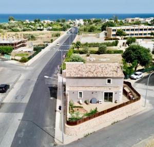 Suite Albanazzo with Jacuzzi near the sandy beach