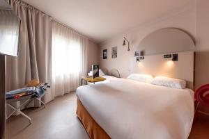 Hotels ibis Styles Marseille Centre Prado Place Castellane : Chambre Familiale
