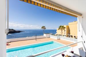 Relax and enjoy the sea