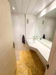 Casa Colon- Incredible spacious 2BR with sea views