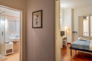 Double or Twin Room with Shared Bathroom